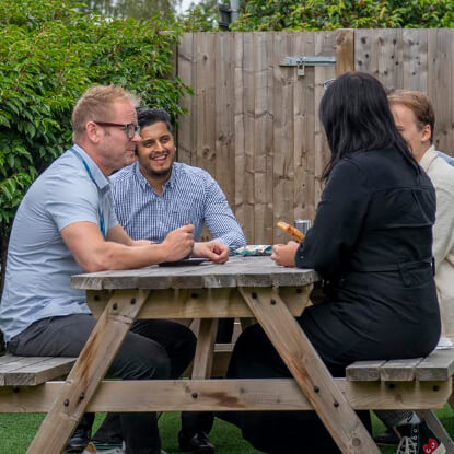 Ascensor outdoor meetings